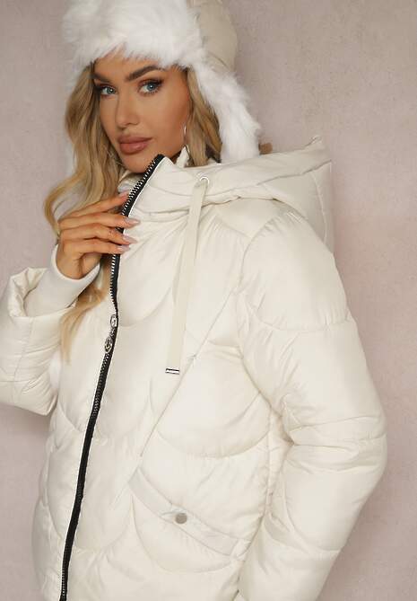 Jasnobeżowa Pudełkowa Kurtka z Pikowanymi Przeszyciami i Kapturem Semirielle