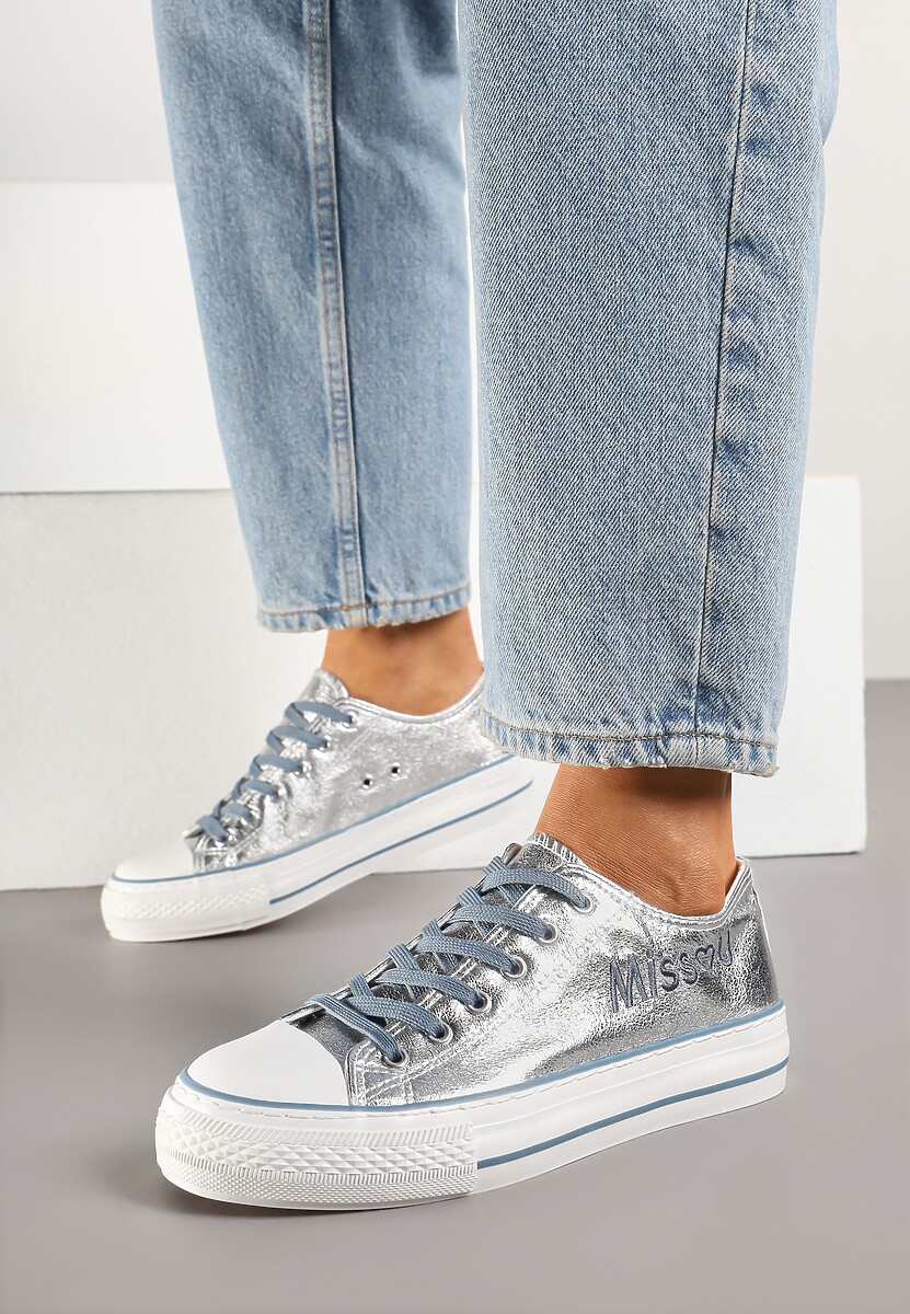 Srebrno-Niebieskie Brokatowe Trampki z Napisem i Niską Cholewką Borlevi