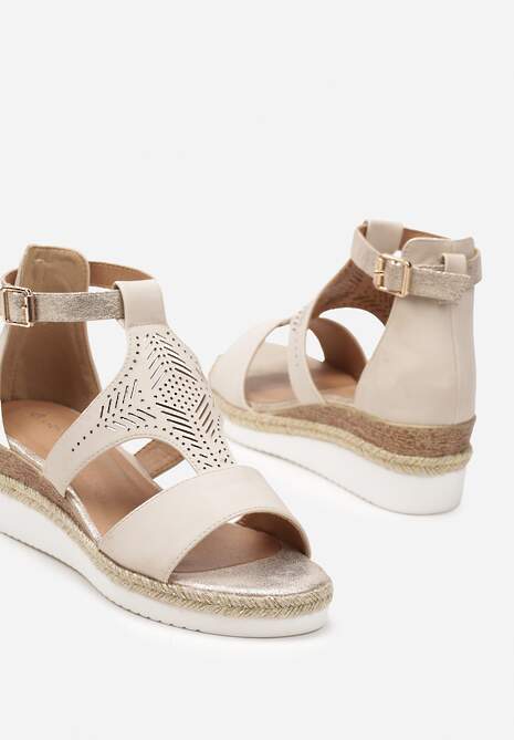 Beżowe Sandały z Imitacji Skóry na Plecionym Koturnie z Ażurowym Paskiem Pinelia