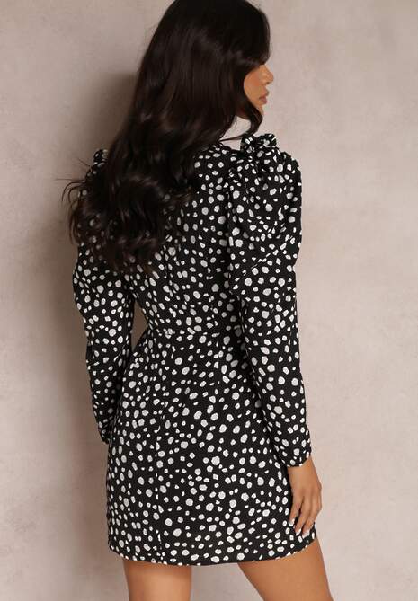 Czarna Sukienka Calinome