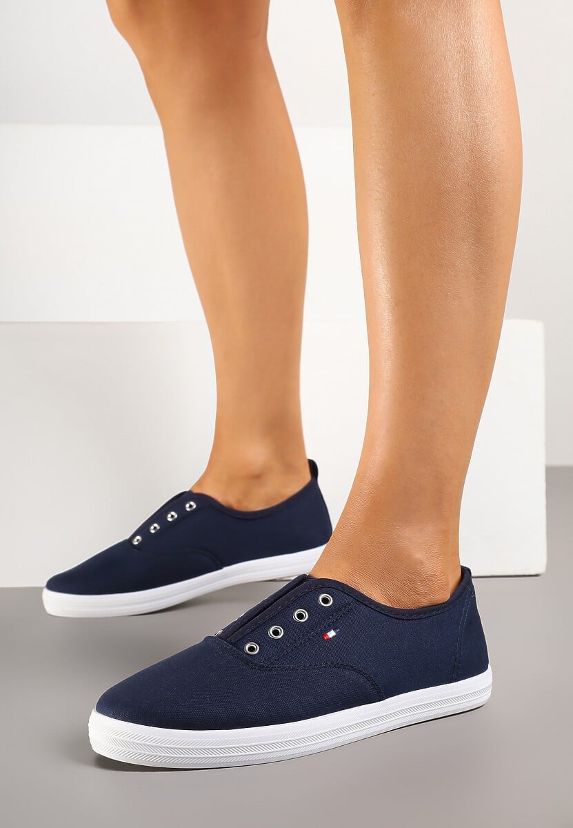 Jasnoniebieskie Wsuwane Tenisówki w Casualowym Stylu Sepessa