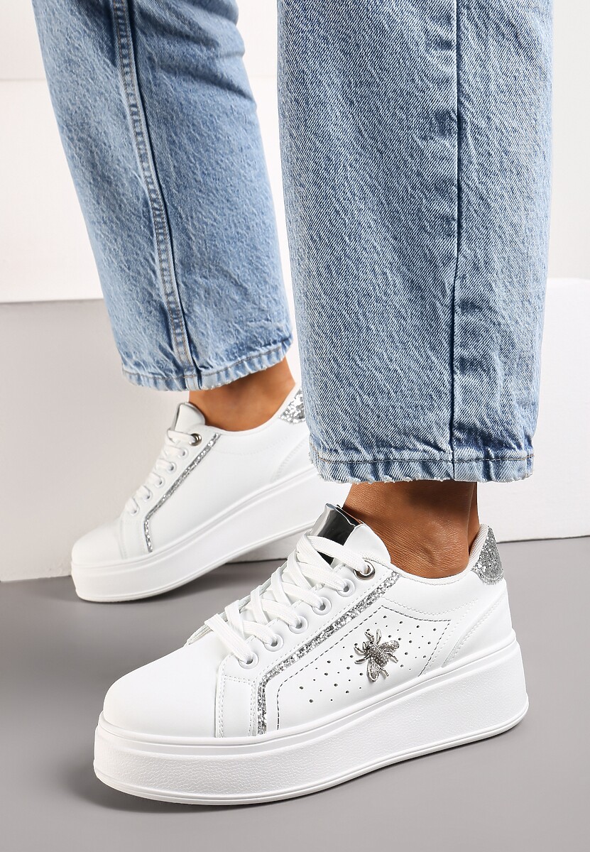 Białe Sneakersy na Platformie z Metaliczną Ozdobą w Kształcie Owada i Brokatem Lientia