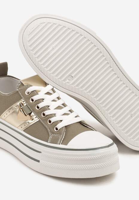 Zielone Trampki na Platformie Ozdobione Metaliczną Aplikacją Telanoreta