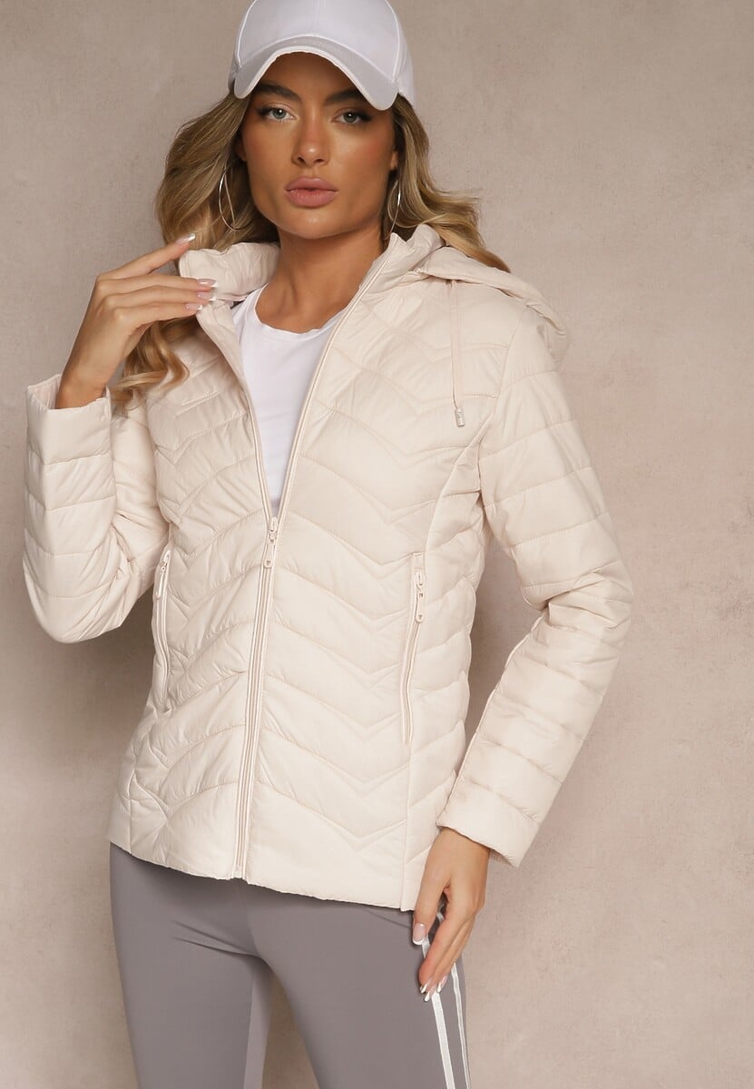 Czarna Kurtka z Pikowanymi Przeszyciami i Odpinanym Kapturem Natisne