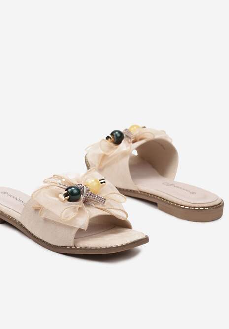 Beżowe Klapki z Wkładką ze Skóry Naturalnej Ozdobione Kokardą z Cyrkoniami i Koralikami Moallice