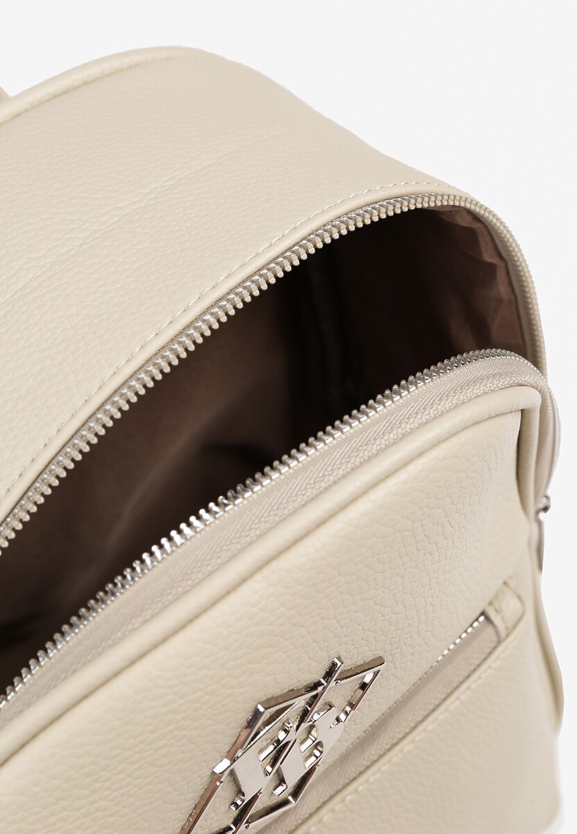 Beżowy Casualowy Plecak z Metalicznym Zdobieniem Paseniela