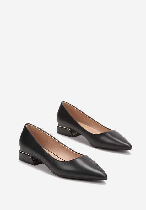 Czarne Czółenka na Niewysokim Obcasie z Metaliczną Aplikacją i Szpiczastym Noskiem Christitesa