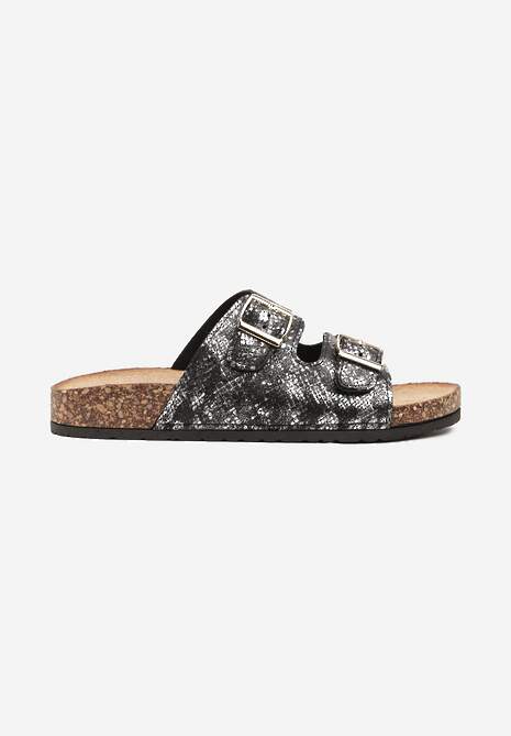 Czarne Wężowe Klapki na Podeszwie z Imitacji Korka Zdobione Sprzączkami Virlevia