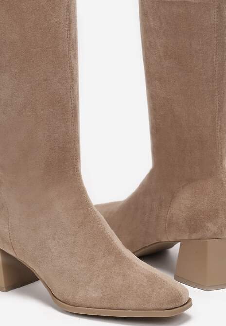 Ciemnobeżowe Kozaki na Słupku z Imitacji Zamszu Haziela