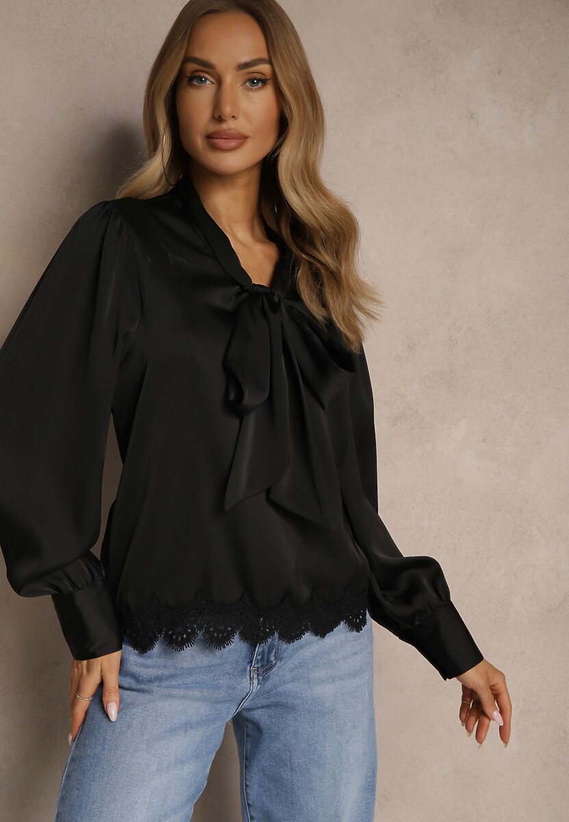 Biała Bluzka Wiązana Przy Dekolcie z Ażurową Koronką na Dole Haliritia