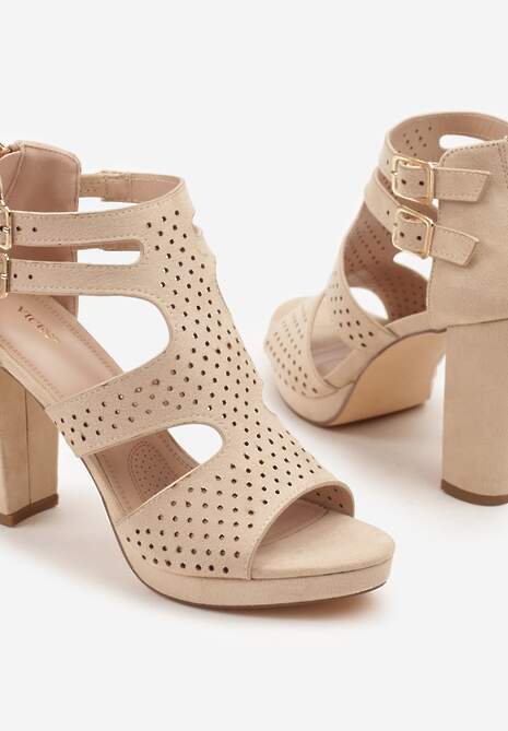 Beżowe Sandały na Słupku Vices Ozdobione Wycięciami i Perforacją Firaleia