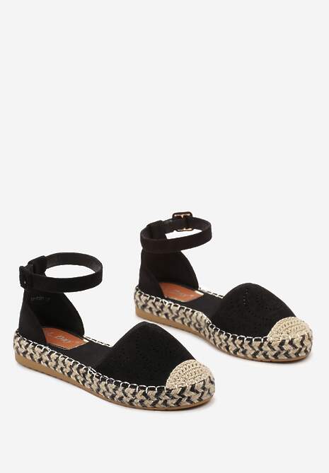 Czarne Espadryle na Płaskiej Podeszwie z Ażurowym Zdobieniem Zapinane Wokół Kostki Vizimaia