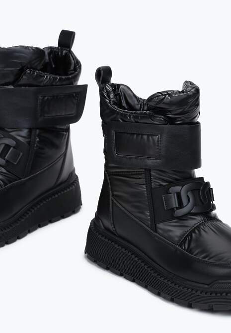 Czarne Śniegowce Sportowe na Platformie Coila