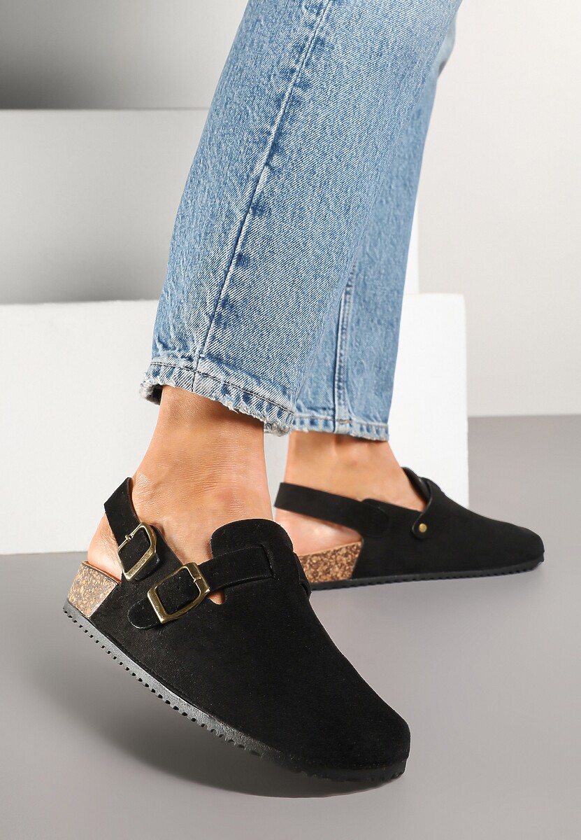 Czarne Sandały Chodaki z Ozdobną Klamerką i Paskiem Senelra