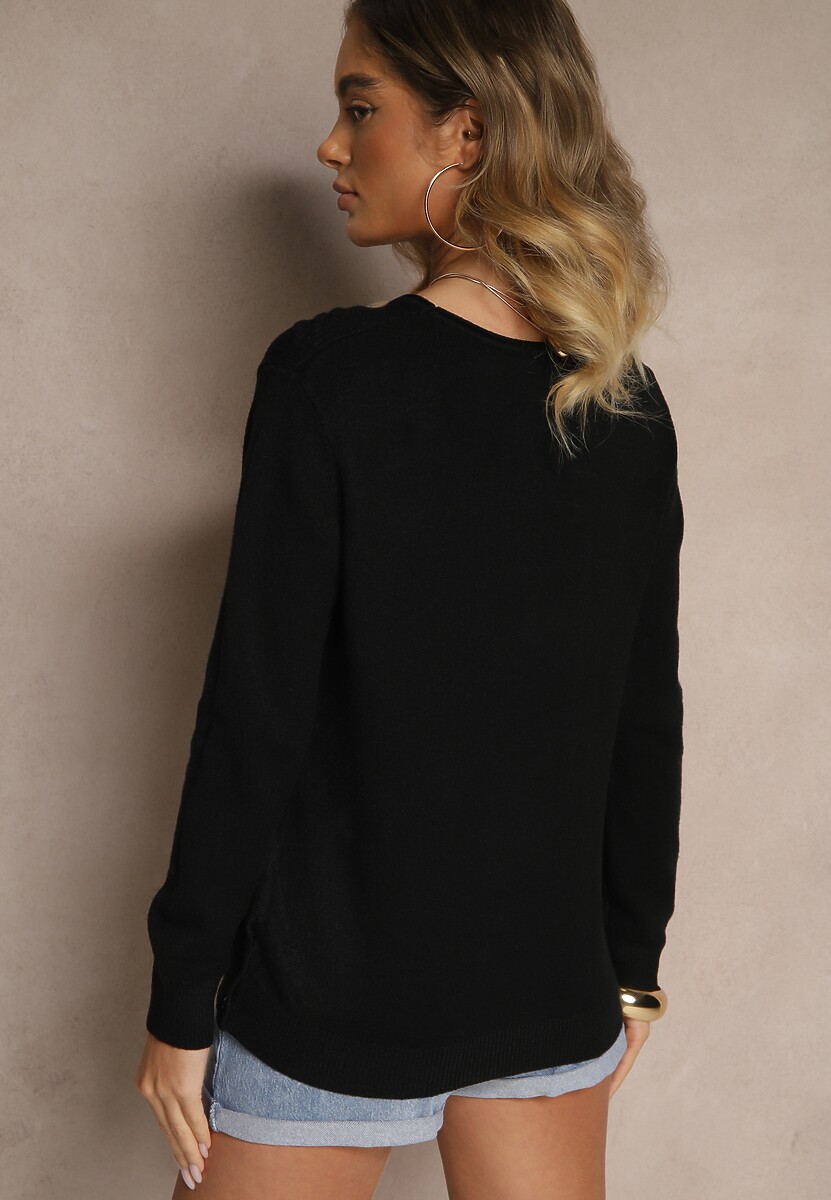 Czarny Sweter o Klasycznym Kroju z Ozdobnymi Guziczkami po Bokach Melornia