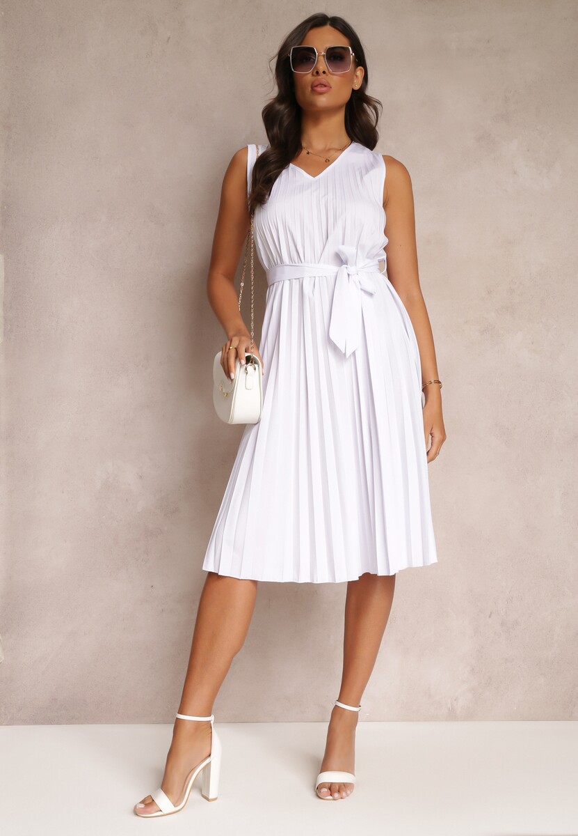 Biała Sukienka Midi z Plisowanej Tkaniny z Materiałowym Paskiem Eudoxia