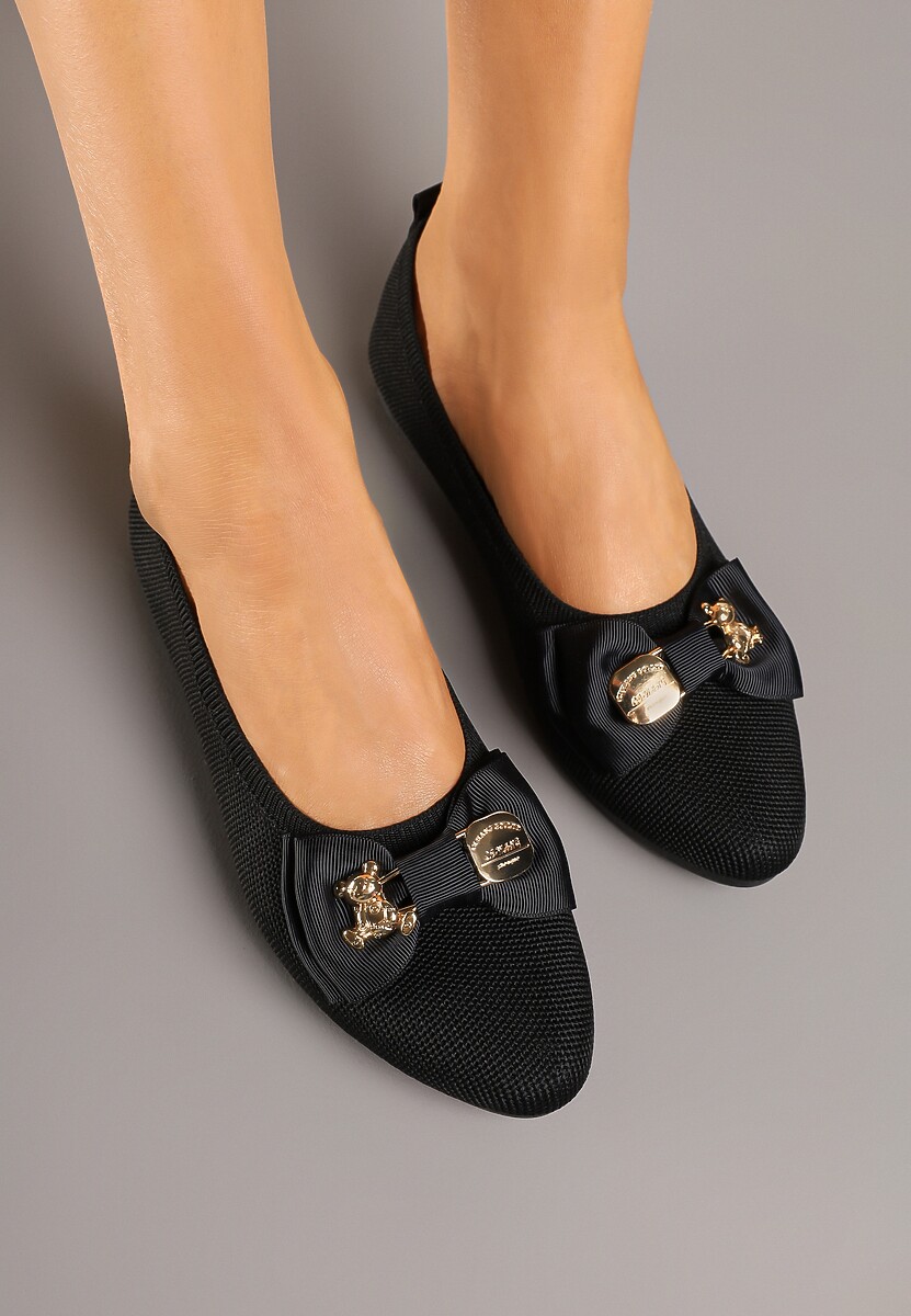 Czarne Balerinki Ozdobione Metalicznymi Aplikacjami i Kokardą Bretella