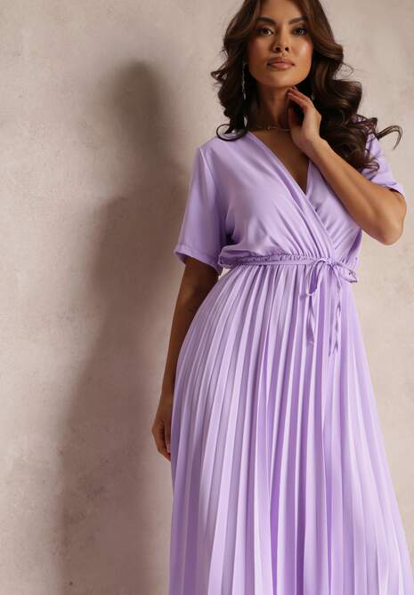 Fioletowa Rozkloszowana Sukienka Plisowana z Wiązanym Paskiem Eilemona