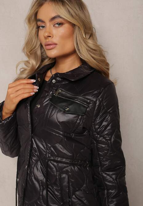 Czarna Kurtka za Kolano z Kołnierzem Pikowana Vilia