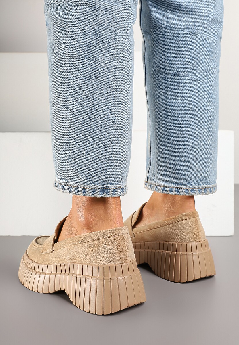 Ciemnobeżowe Mokasyny na Platformie z Tłoczeniem Ozdobione Paskiem Fonirea