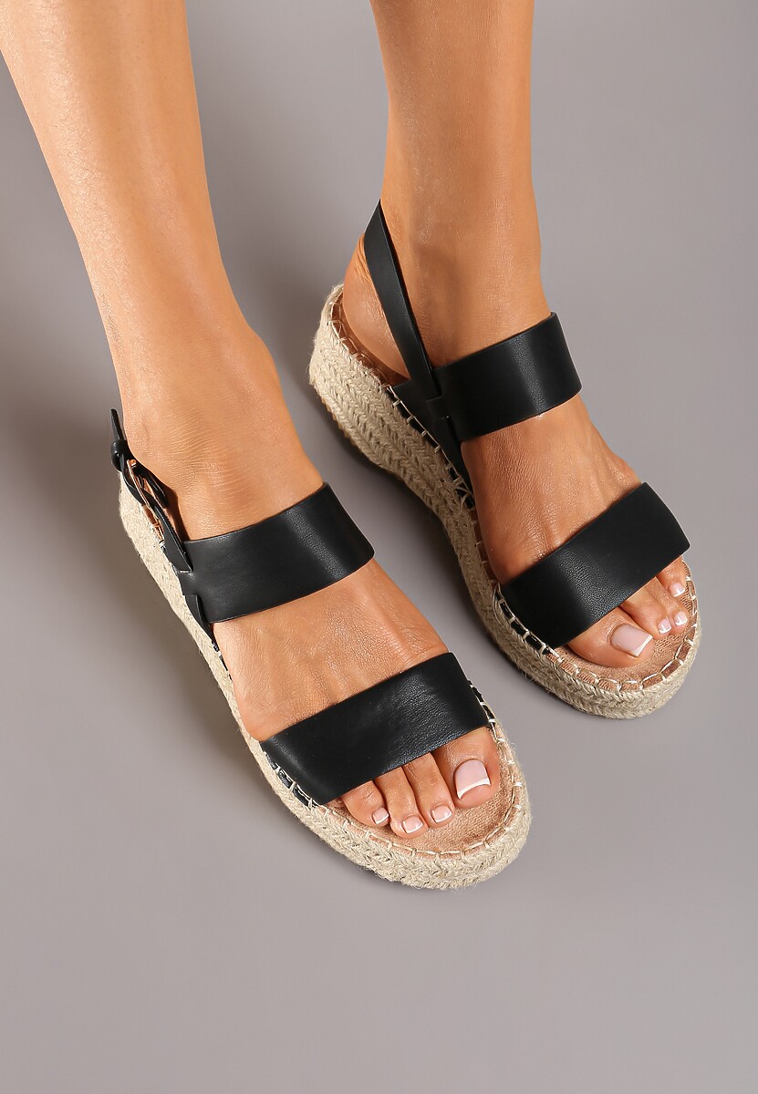 Czarne Sandały na Plecionej Podeszwie Zapinane Wokół Kostki na Sprzączkę Ioni