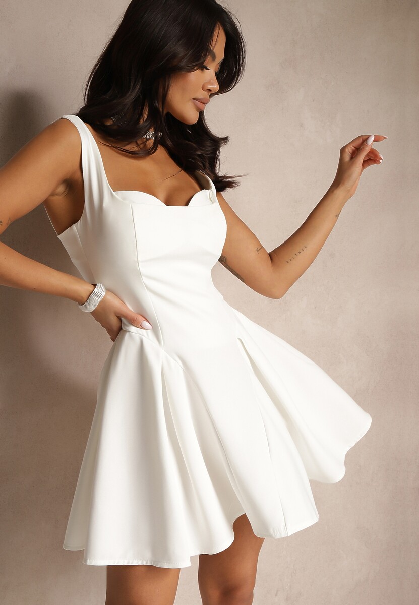 Biała Gorsetowa Sukienka o Rozkloszowanym Kroju na Ramiączkach Tasami