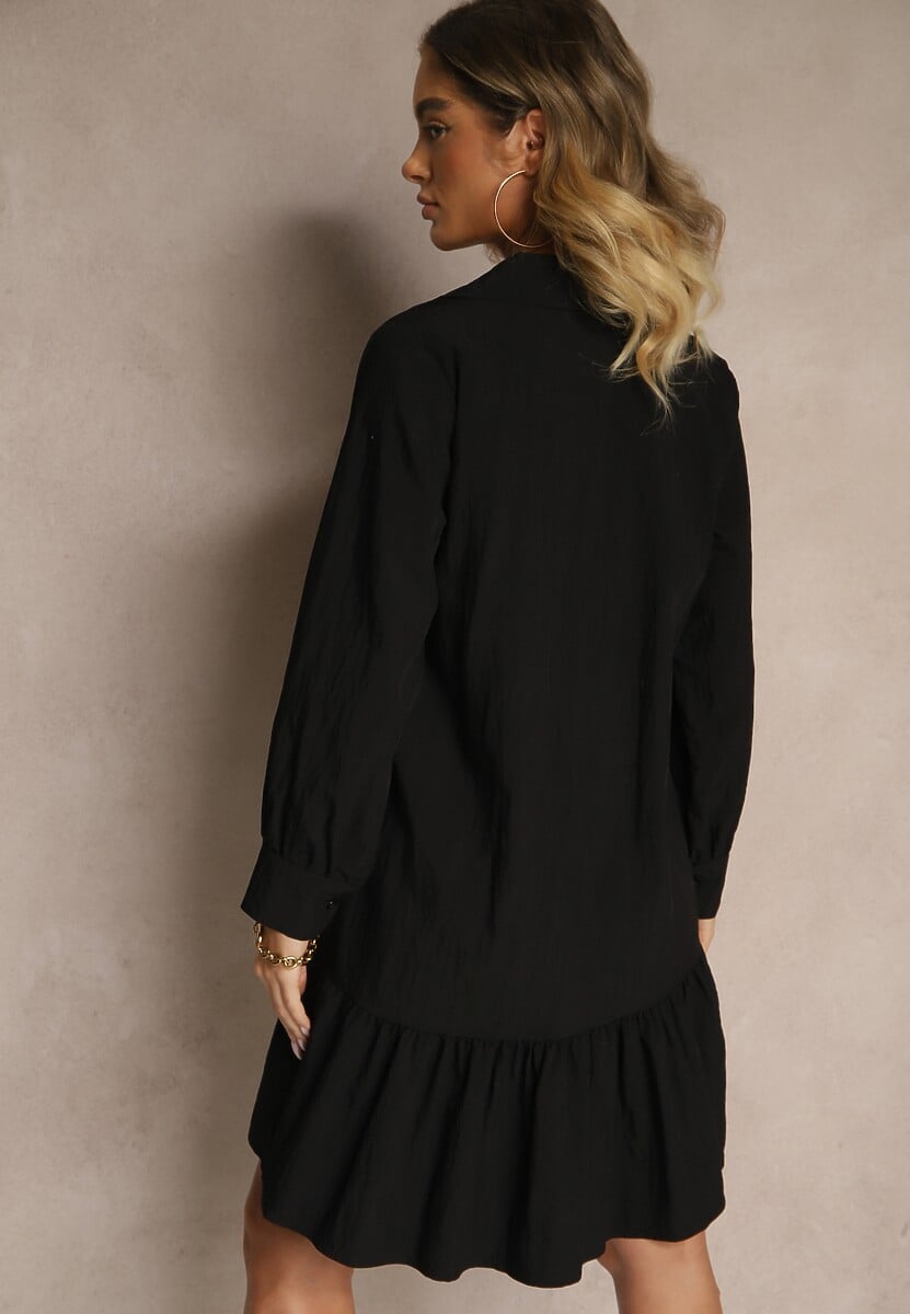 Czarna Koszulowa Sukienka z Wiskozą Zakończona Falbanką Tirzedi