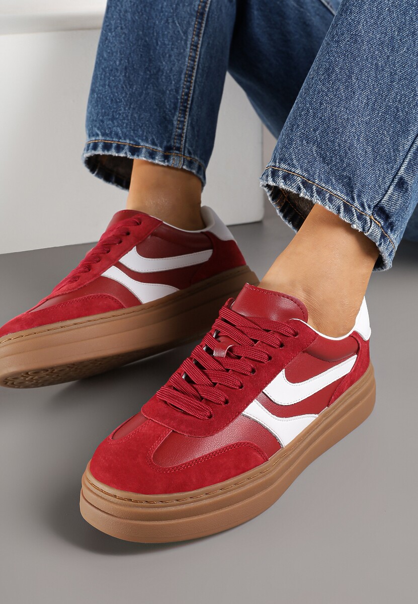 Czerwone Zamszowe Sneakersy Tenisówki Ozdobione Geometrycznym Motywem Nalivette