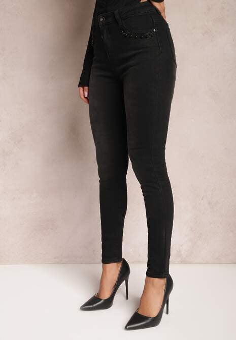 Czarne Jeansy o Fasonie Skinny z Cyrkoniami Przy Kieszeniach Aklesse