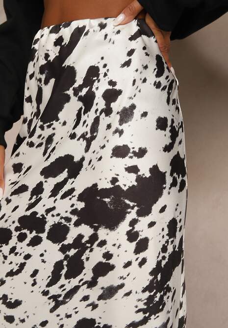 Czarno-Biała Spódnica z Satynowej Tkaniny Zdobiona Krowim Printem Kolorea