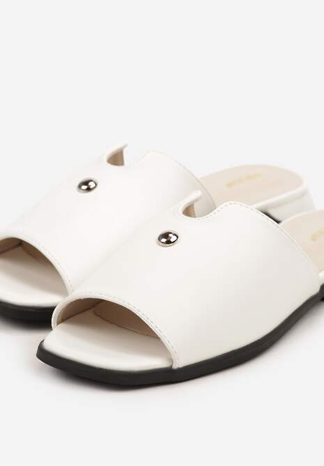 Białe Klapki Vices z Ozdobą i Geometryczną Cholewką Tilavira