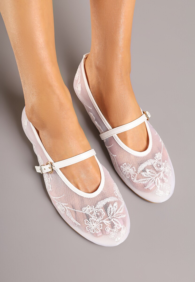 Białe Koronkowe Balerinki w Stylu Mary Jane z Haftowanej Siateczki Tilaverra