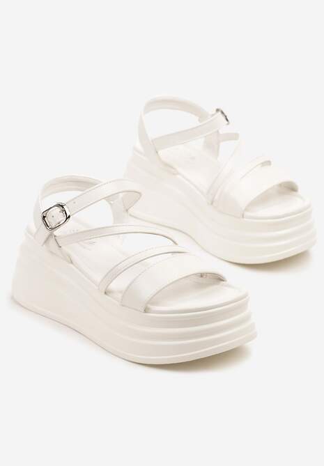 Białe Sandały na Platformie Ozdobione Paskami Isfia