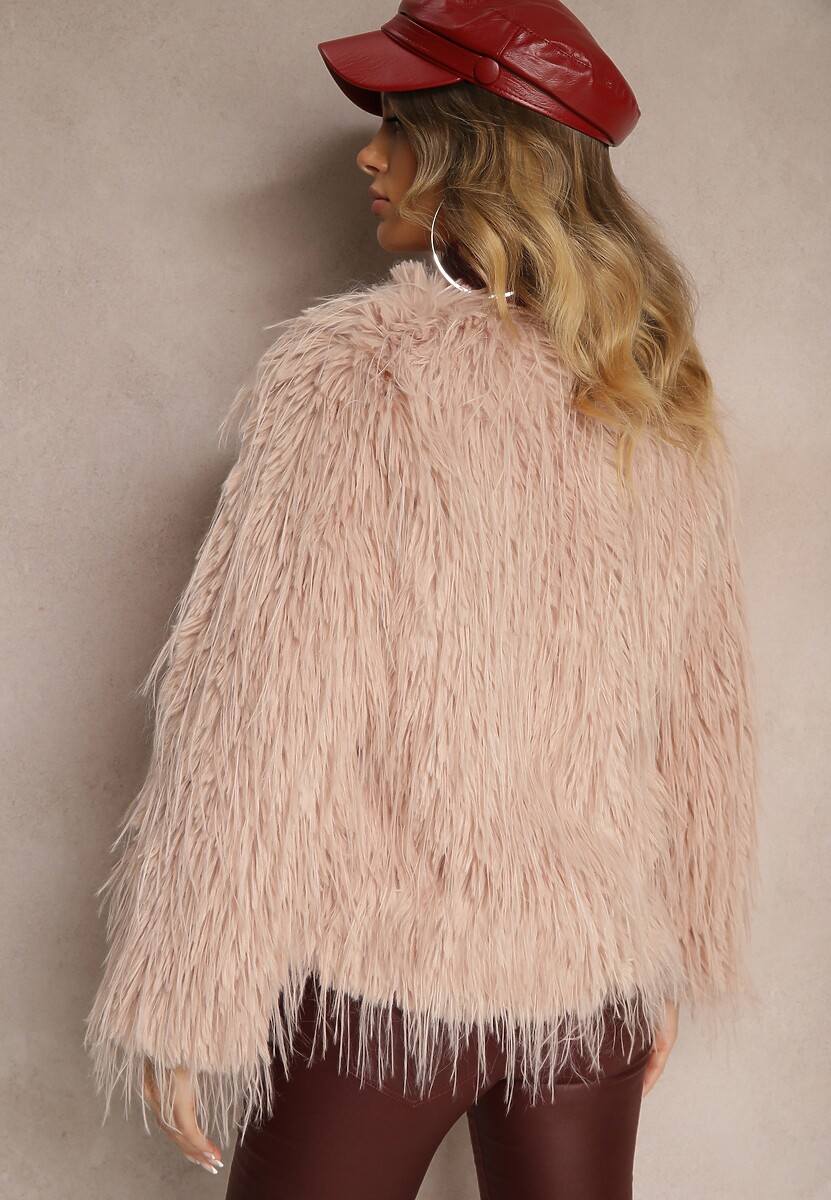 Ciemnoróżowa Futerkowa Kurtka o Prostym Kroju z Zapięciem na Haftki Sialithiel