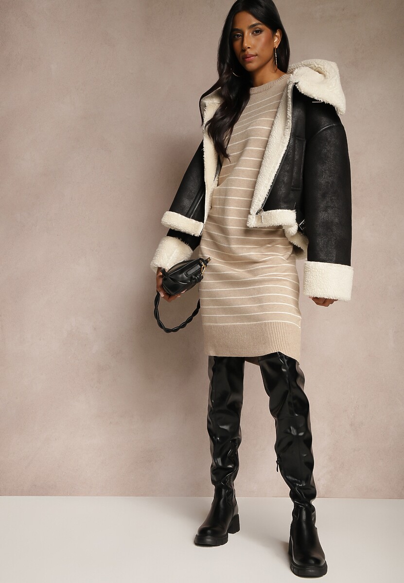 Beżowa Dzianinowa Sukienka z Wiskozą Zdobiona Wzorem w Paski i Ściągaczami Delwenna