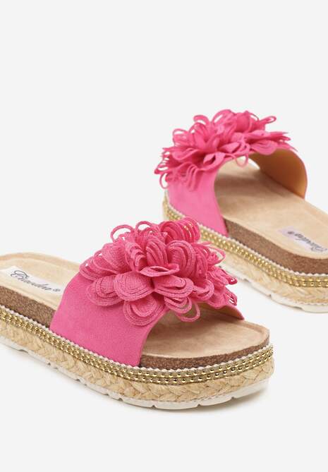 Fuksjowe Klapki na Niskiej Platformie z Ozdobną Aplikacją z Kwiatem Soprine