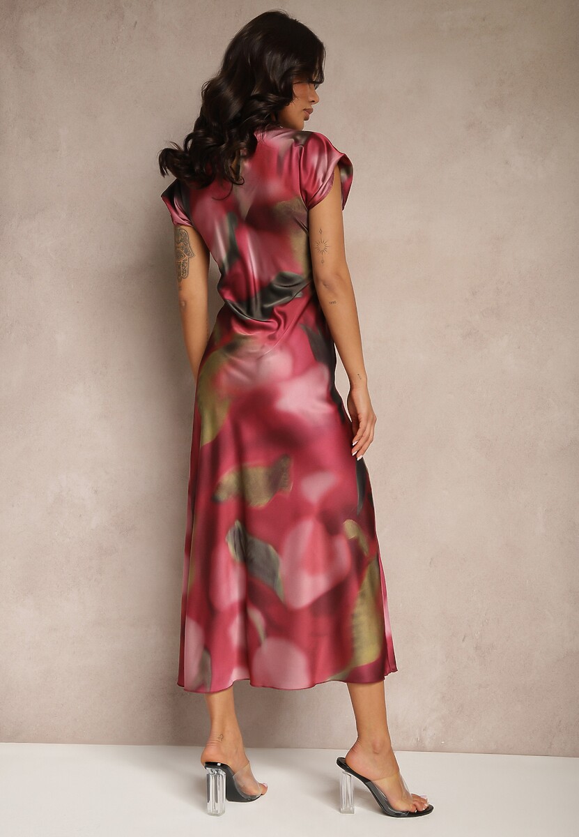 Czerwona Sukienka o Rozkloszowanym Kroju z Marszczeniem w Abstrakcyjny Print Tilloreta