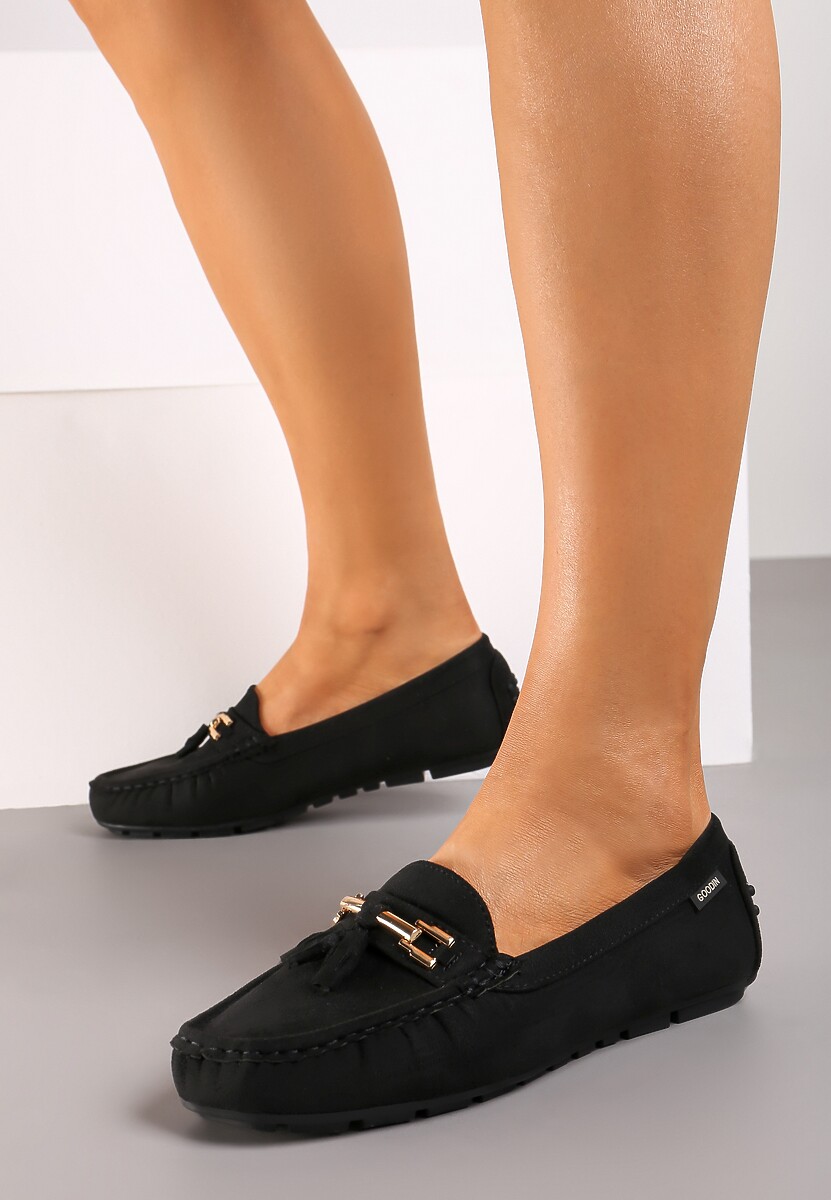 Czarne Mokasyny na Płaskiej Podeszwie ze Skórzaną Wkładką Klamrą i Frędzlami Irisce