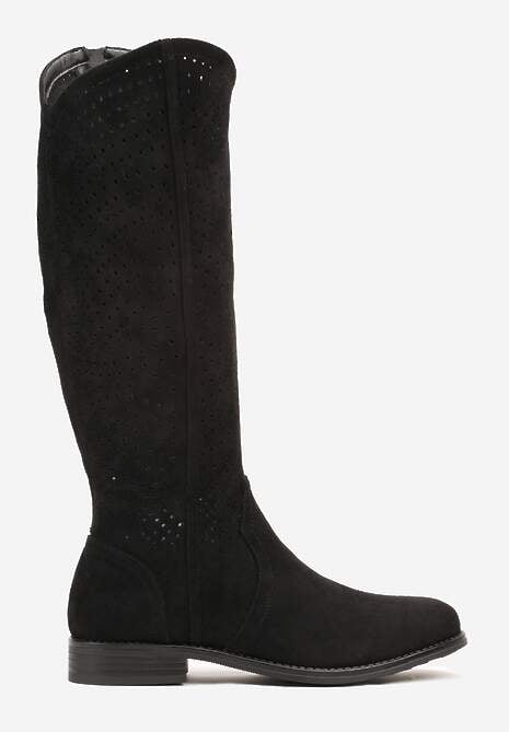 Czarne Kozaki na Płaskiej Podeszwie Ozdobione Ażurowym Wzorem Riviana