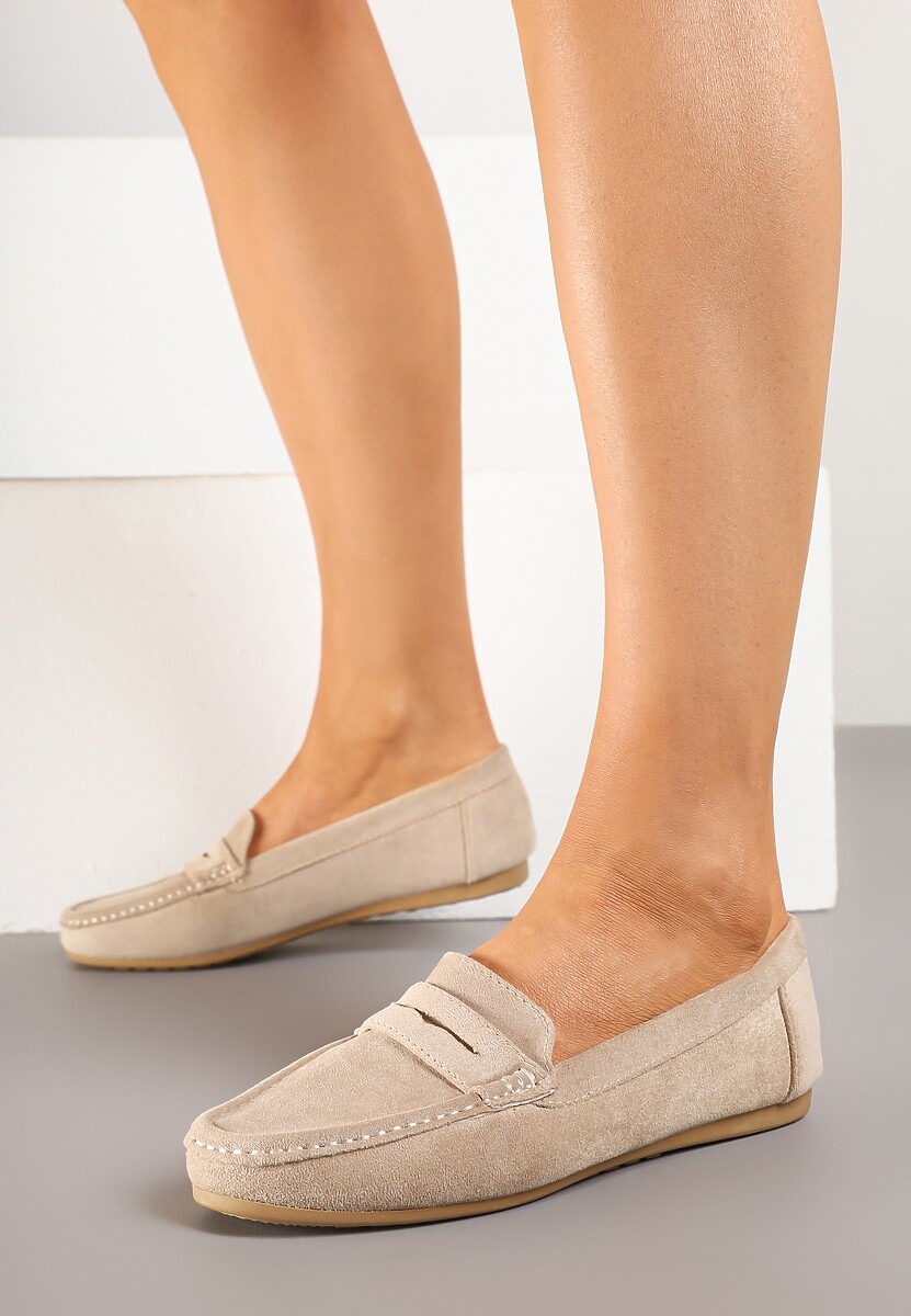Ciemnobeżowe Mokasyny z Ozdobnymi Przeszyciami Rivgis