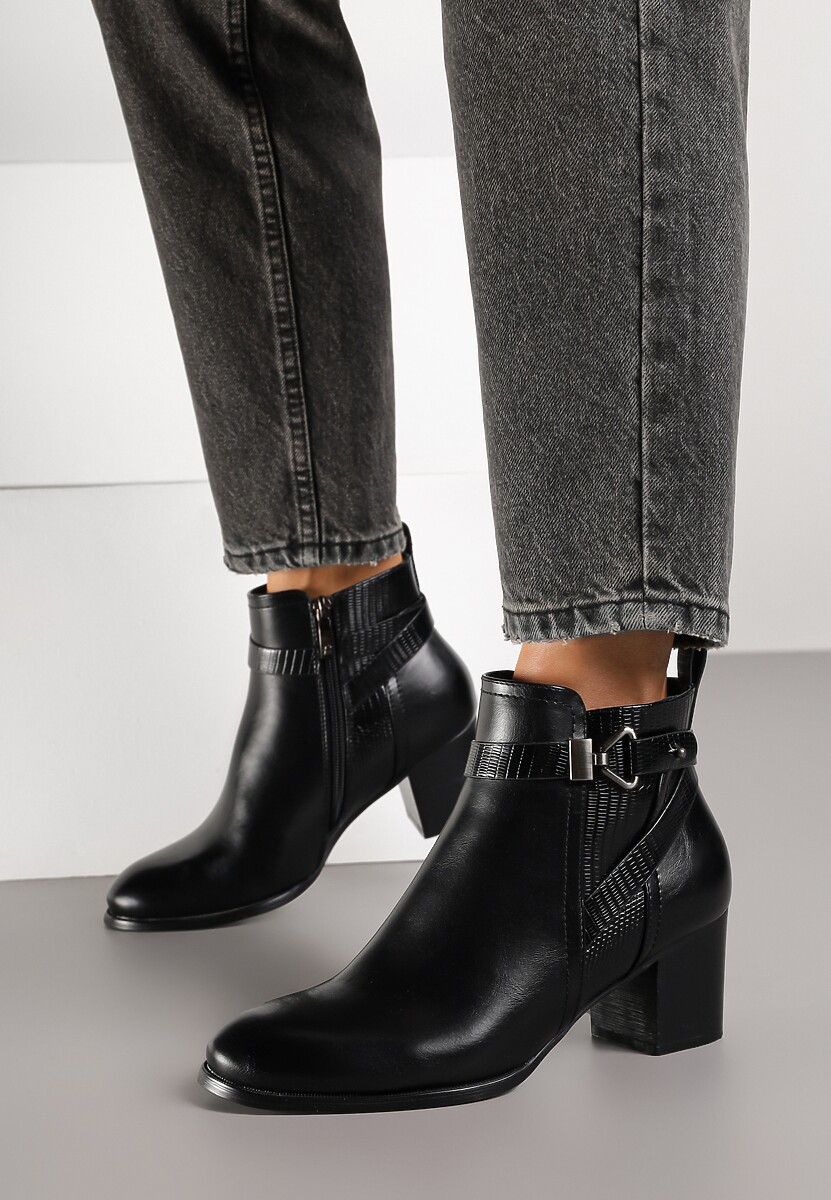 Czarne Botki na Słupkowym Obcasie z Eleganckim Zdobieniem przy Cholewce Tulaneira