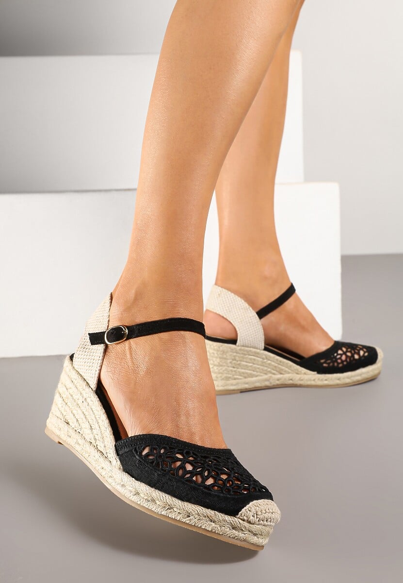 Czarne Sandały Typu Espadryle z Ażurową Cholewką i Plecionym Koturnem Nusithena