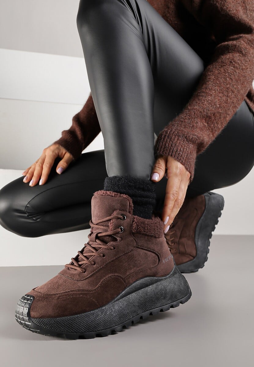 Brązowe Sneakersy Śniegowce Vices na Platformie Ozdobione Napisem i Futerkiem Lanite