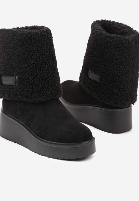 Czarne Botki na Koturnie Ozdobione Barankiem i Wywiniętą Cholewką Irissinae