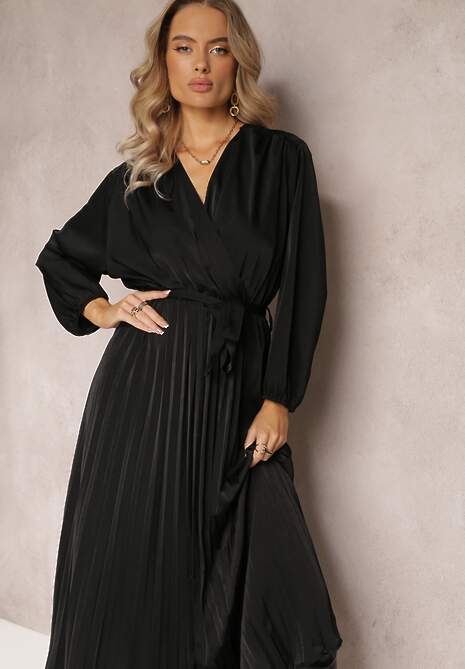 Czarna Maxi Sukienka z Plisowanym Dołem i Kopertowym Dekoltem Basila