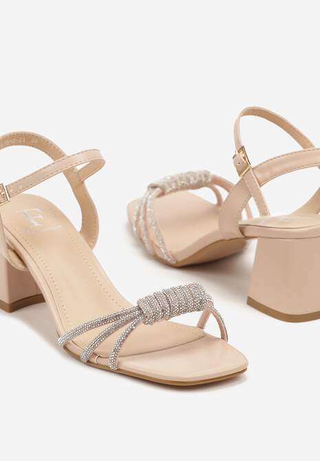 Beżowe Sandały na Słupku Ozdobione Cyrkoniami Nilomessa