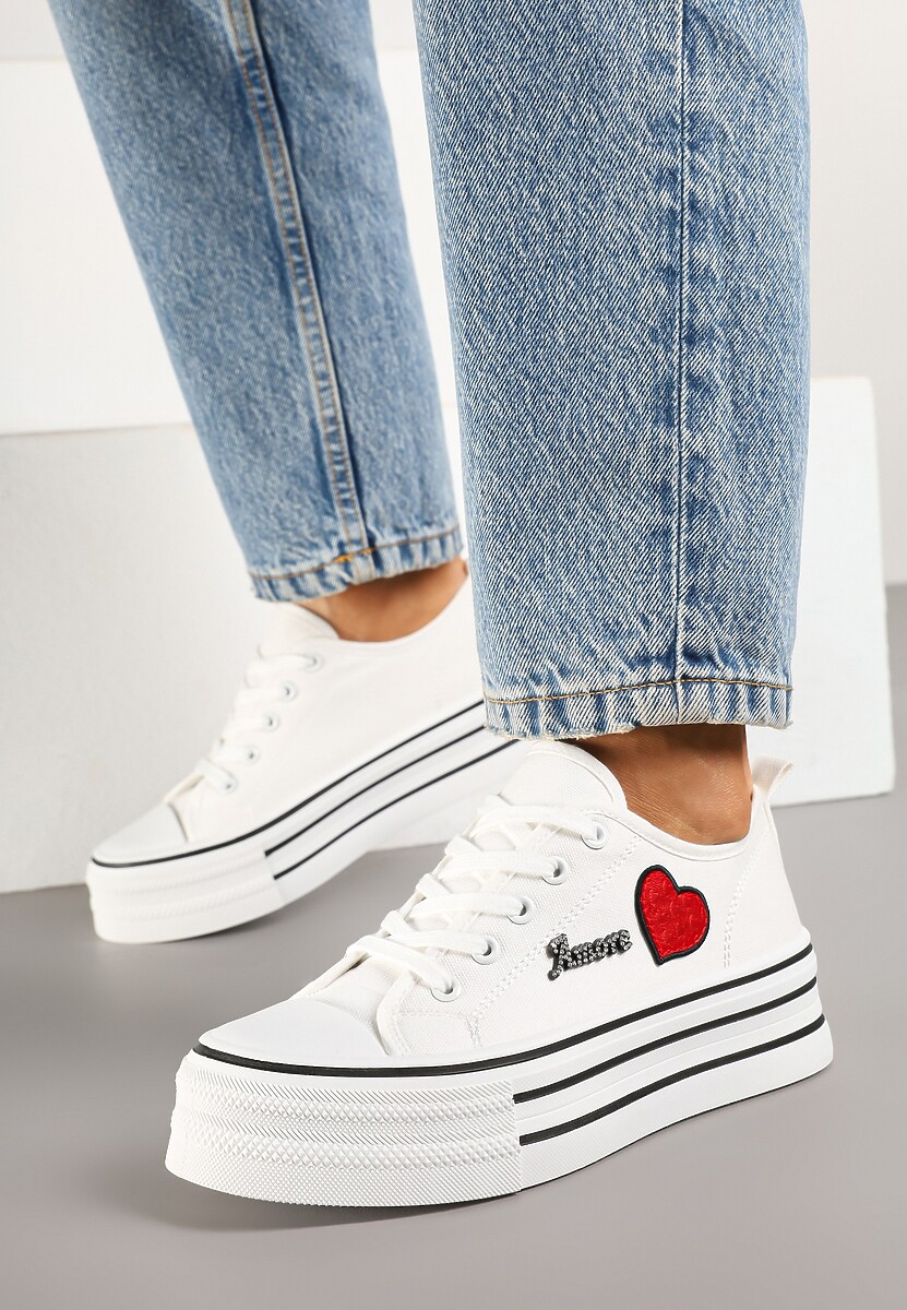 Białe Trampki na Grubej Podeszwie z Aplikacją i Napisem Eheria