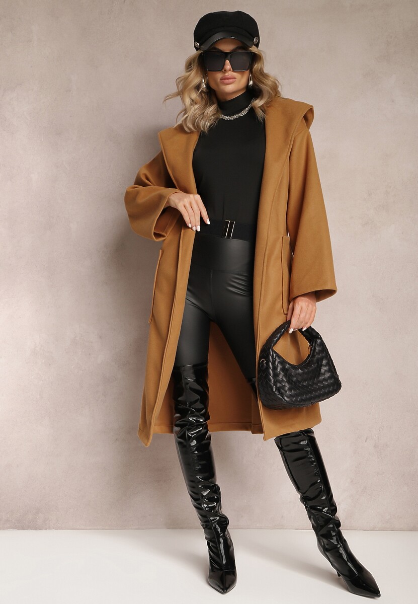 Beżowy Płaszcz z Kapturem Wiązany w Pasie Kalni