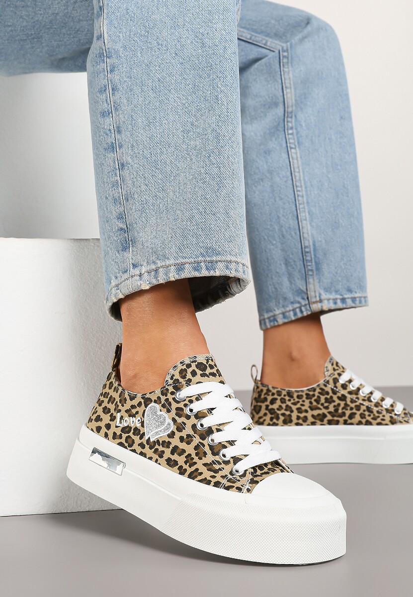 Beżowe Trampki na Platformie z Ozdobnym Napisem i Sercem Laviere