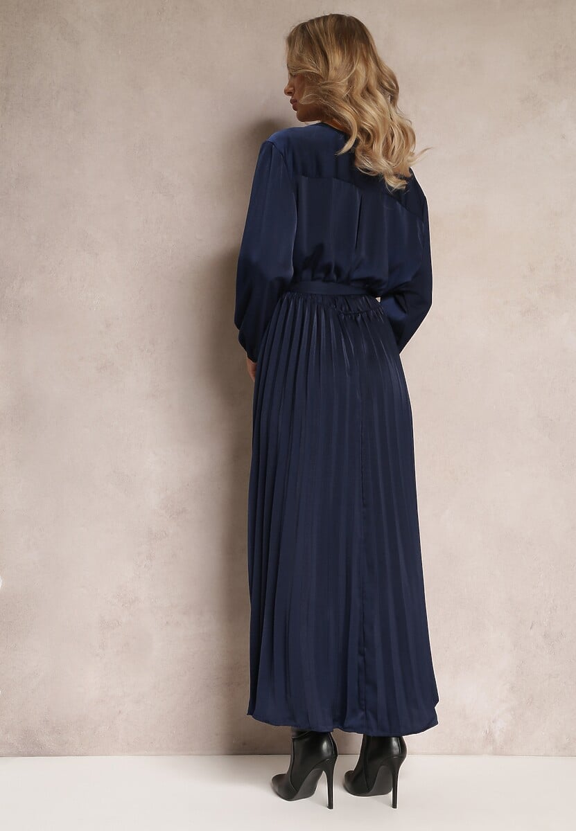 Granatowa Maxi Sukienka z Plisowanym Dołem i Kopertowym Dekoltem Basila